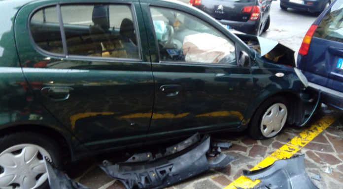 Calolziocorte, botto all’alba tra tre auto in Corso Europa