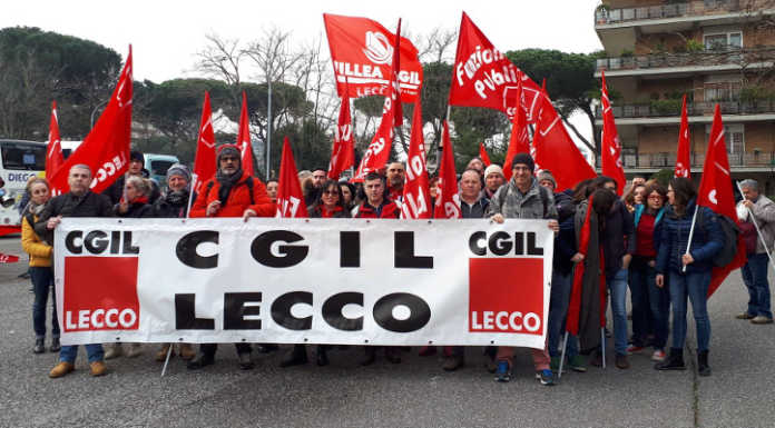 Cgil, Cisl e Uil in piazza, a Roma anche centinaia di lecchesi