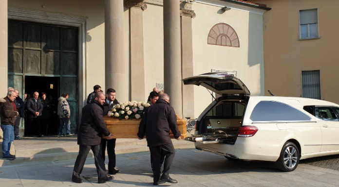 Erba. In tanti per l’ultimo saluto a Katia Bertuzzo, morta sul Legnone