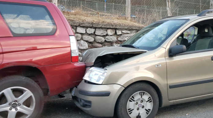 Tamponamento tra due auto a Balisio, soccorse tre persone