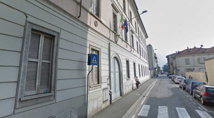 Il Liceo Manzoni si trasferisce. Prefabbricati al Bertacchi? Il preside insorge