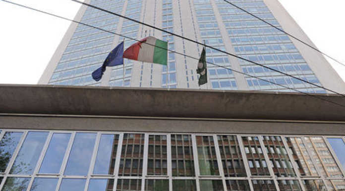 Husqvarna. Lavoratori in Regione, M5S: “I requisiti per la cassa ci sono” Pirellone regione lombardia 800x400