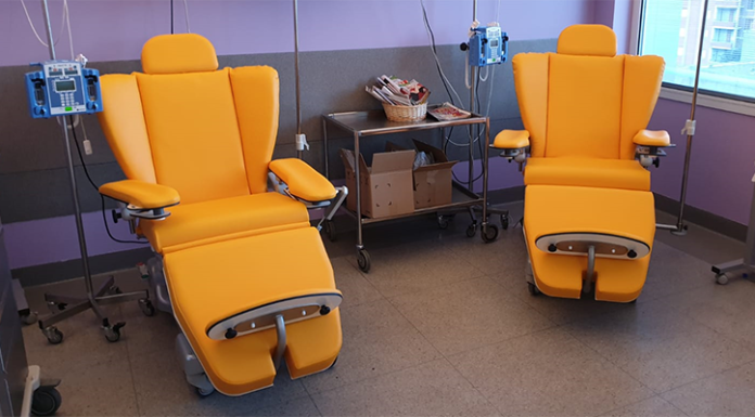 In ospedale, nuove poltrone per i pazienti di oncologia