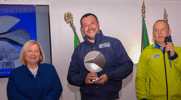 Cancro Primo Aiuto premia Matteo Salvini , a lui il Premio W. Fontana
