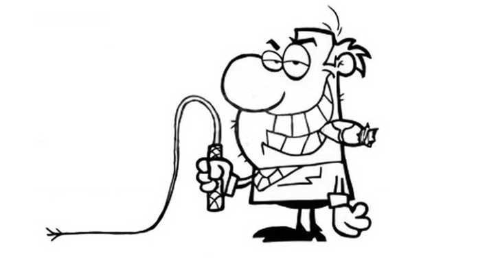 Lavoratore frustato dal ‘capo’ per aumentare la produzione