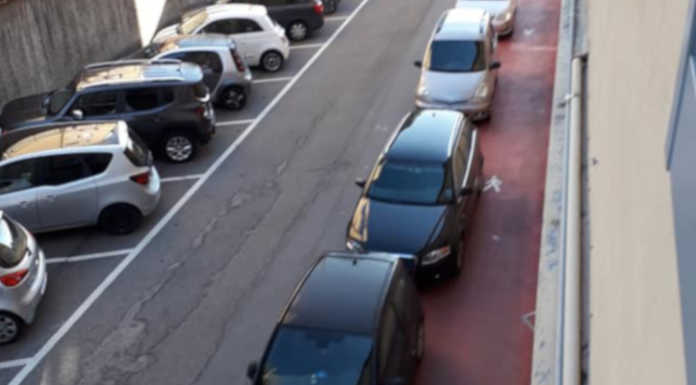 Auto sul percorso pedonale, il preside del Villoresi richiama all’ordine