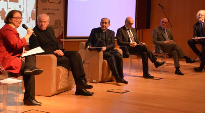 Monsignor Delpini incontra Lecco: “Cerchiamo insieme una soluzione”