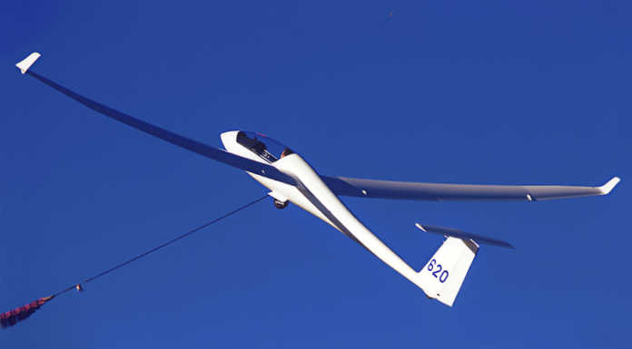 Comasco, precipita con l’aliante, ferito lievemente un 64enne