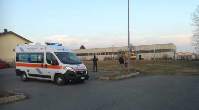 Merate, malore in azienda. Elisoccorso uomo di 54 anni