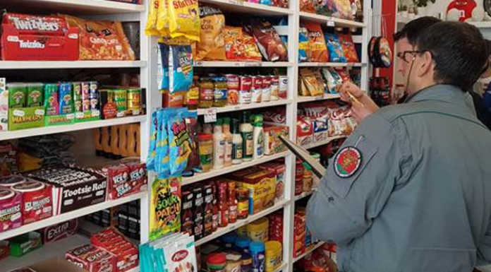 Milano, i Carabinieri Forestali sequestrano 1 tonnellata di alimenti non conformi