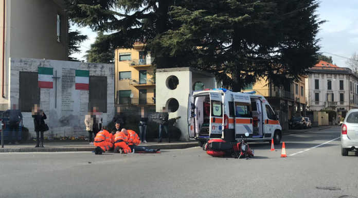 Scontro auto moto a Casatenovo, 27enne in ospedale in codice giallo