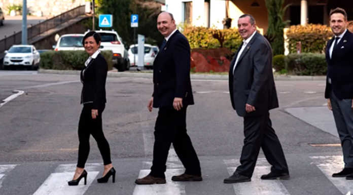 Oggiono, sulle ‘strisce’ come i Beatles: Ceresa inizia la campagna elettorale