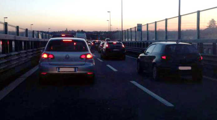 A Civate SS36 ad una corsia anche nel weekend: rientro da bollino rosso