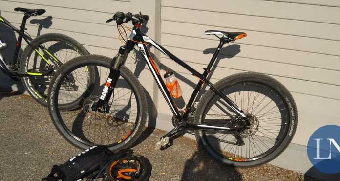 Paura sulla provinciale a Garlate per un ciclista travolto da un’auto