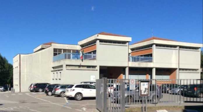 Bosisio, 160 mila euro per la scuola elementare, si rifanno i serramenti