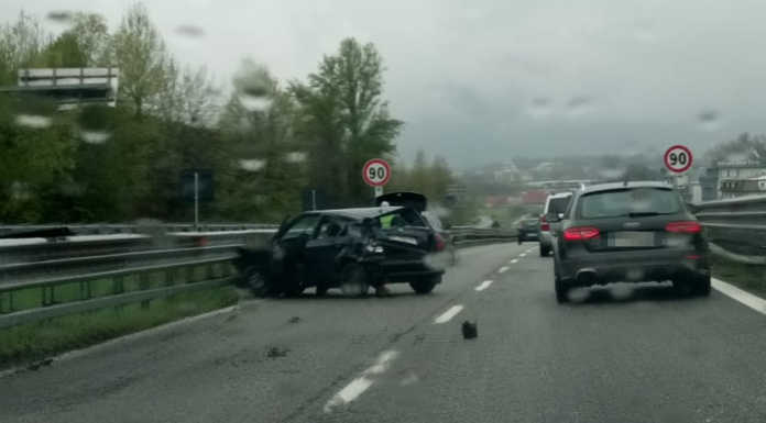 Incidente sulla SS36, auto si ribalta all’altezza di Costa Masnaga