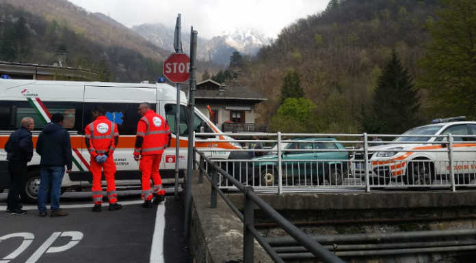 Introbio. Donna incinta investita da un’auto sulle strisce pedonali