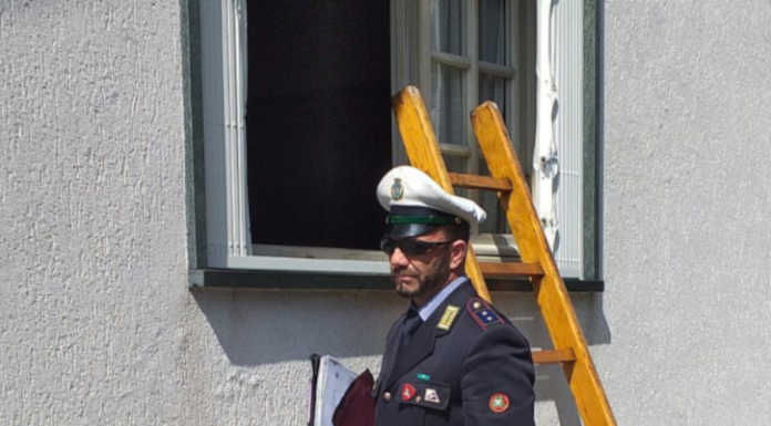 Merate, anziana intrappolata in casa: salvata da pompieri e polizia locale