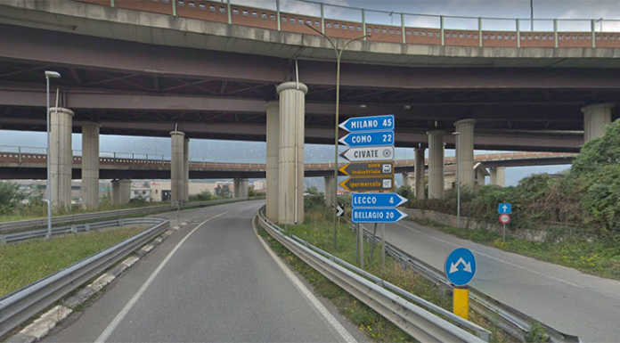 Prove di carico e chiusura notturna per il ponte della SP a Civate