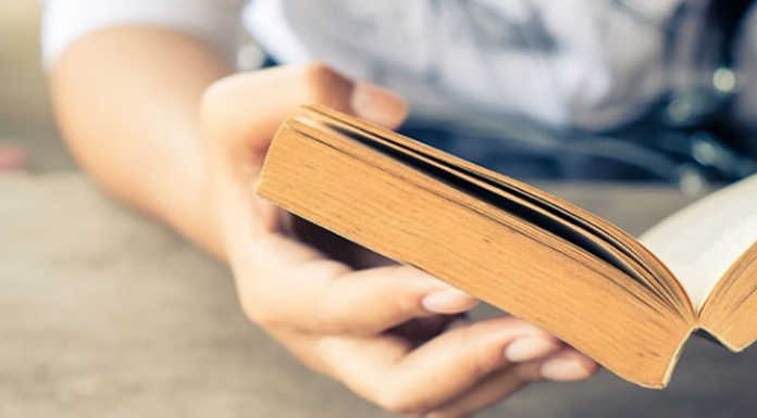 Sistema Bibliotecario: gruppi di lettura on line, progetto per gli adolescenti libro
