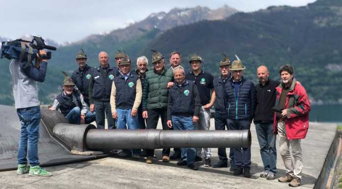 Alpini di Colico derubati dei cappelli. In loro aiuto anche “Chi l’ha visto?”