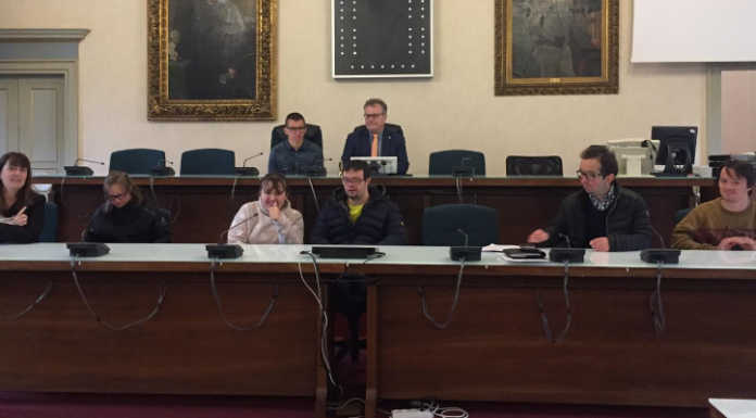 I ragazzi dell’Aspoc College intervistano il sindaco Brivio