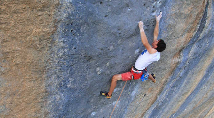 Serata in Maglione Rosso, in viaggio fra le montagne del mondo con i Ragni