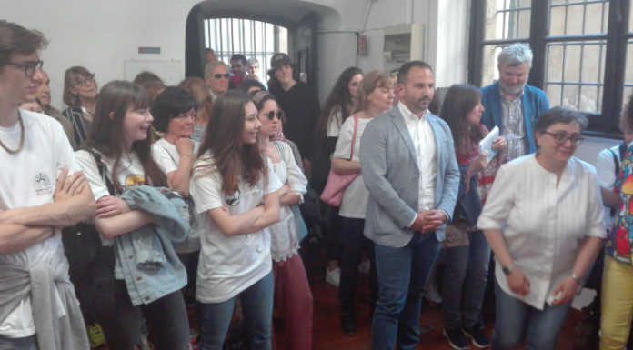 Lecco, inaugurata la mostra “Liberi di respirare: amianto killer”