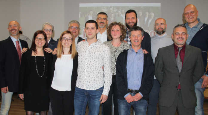 Lomagna, Impegno civico si presenta sulle note de “La mia banda suona il rock”