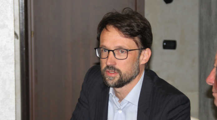 Paderno, azienda regala 3mila mascherine al Comune