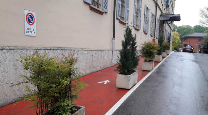 Merate, al Collegio Villoresi fioriere contro i parcheggi selvaggi