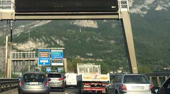 SS36. Cantiere sul Terzo Ponte, incolonnamenti in direzione Lecco