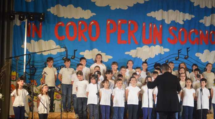 Il coro della scuola Battisti di Acquate vince il concorso “In coro per un sogno”