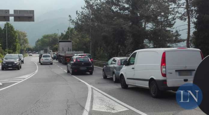 Tutti in coda tra Olginate e Lecco, ‘colpa’ dei lavori sul Terzo Ponte