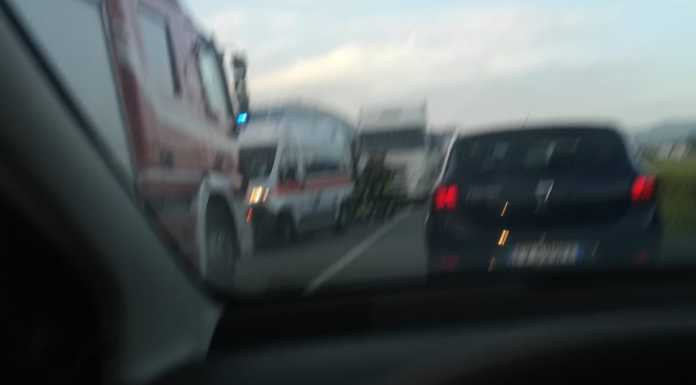 Oggiono, schianto tra camion e auto. 56enne finisce all’ospedale