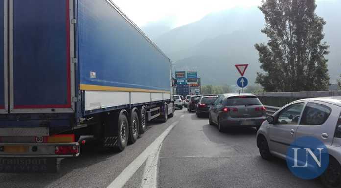 Pescate nel caos per un incidente: “Chiuderò di nuovo il Terzo Ponte”