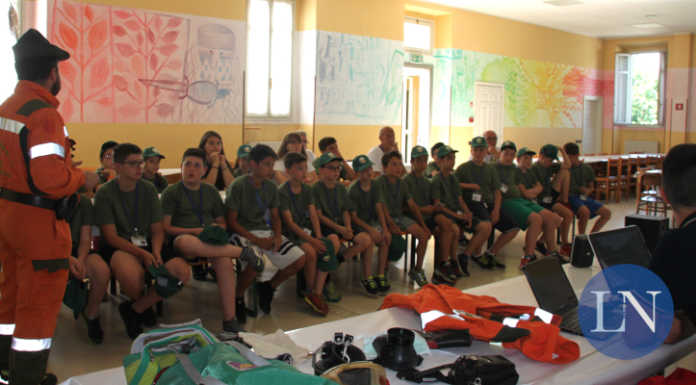 Calco, squilli di tromba, scarponi e rancio: la bellezza del campo scuola alpino