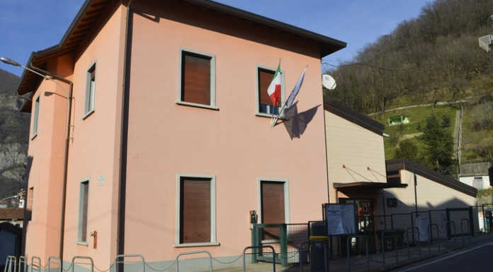 Lettera. Scuola di Rossino: “Calo demografico? C’è anche perché si chiudono le scuole” L'ex scuola primaria di Rossino