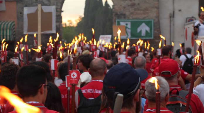 Anche i volontari di Lecco alla fiaccolata della Croce Rossa a Solferino