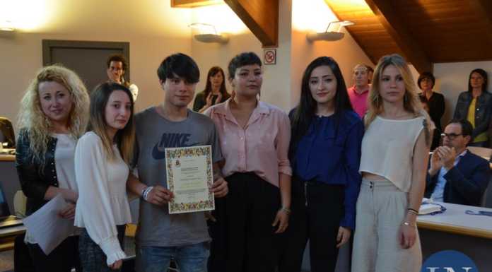 Calolzio premia le eccellenze e gli artisti in erba nel ricordo di Lisa Amicarella