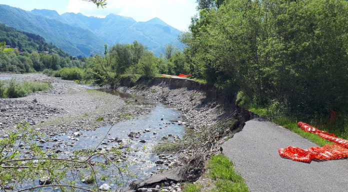Valsassina. Il Pioverna si “mangia” la ciclabile: “Servono soldi per sistemare gli argini”