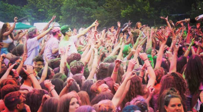 Merate, il temporale raffredda l’Holi Trip. Disagi contenuti, pur tra denunce e multe