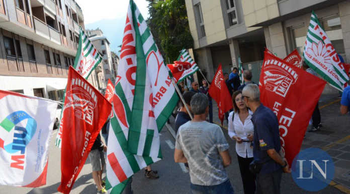 Husqvarna, i lavoratori protestano davanti a Confindustria