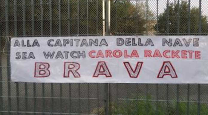 Il caso Sea Watch arriva a Calolziocorte, striscione di solidarietà
