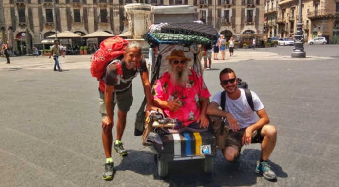 Impresa compiuta: Paolo Rupp è arrivato a Catania a bordo della sua carrozzina elettrica