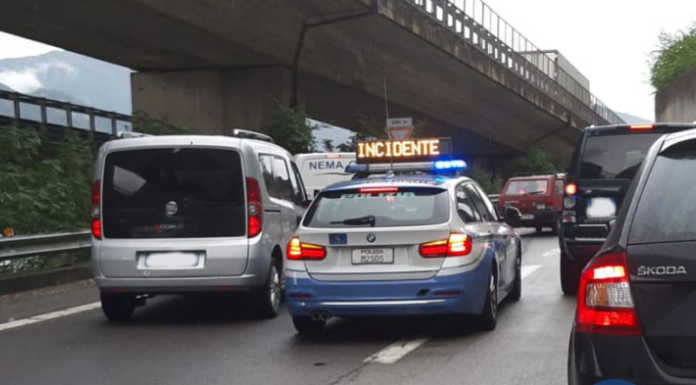 SS36, si ribalta con l’auto nel tratto Orsa- Abbadia, traffico bloccato per oltre un’ora in direzione Nord