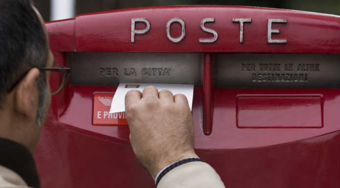 Postino ‘a domicilio’ in 5 piccoli comuni. Cambiano anche le cassette delle lettere