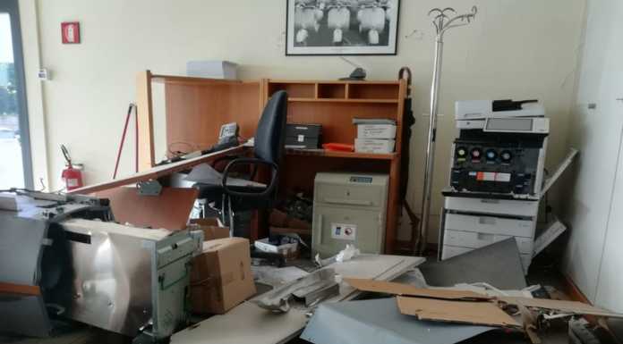 Svaligiata nella notte la filiale del Credito Valtellinese ad Osnago