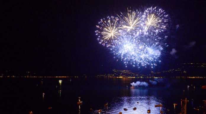Sabato i fuochi a Varenna e la rievocazione dell’incendio dell’Isola Comacina Fuochi d'artificio Lecco Spettacolo Pirotecnico