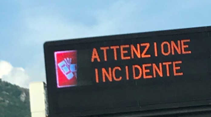 Incidente in SS36 all’altezza di Nibionno, lunghe code verso Milano incidente_cartello_ss36